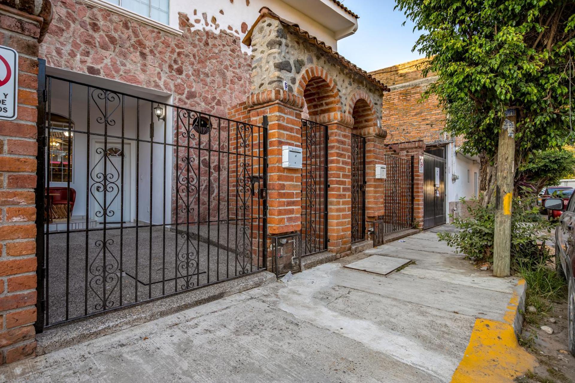 Boutique Hotel & Suites Hacienda Lord Twigg (Adults Only) Puerto Vallarta Exterior photo